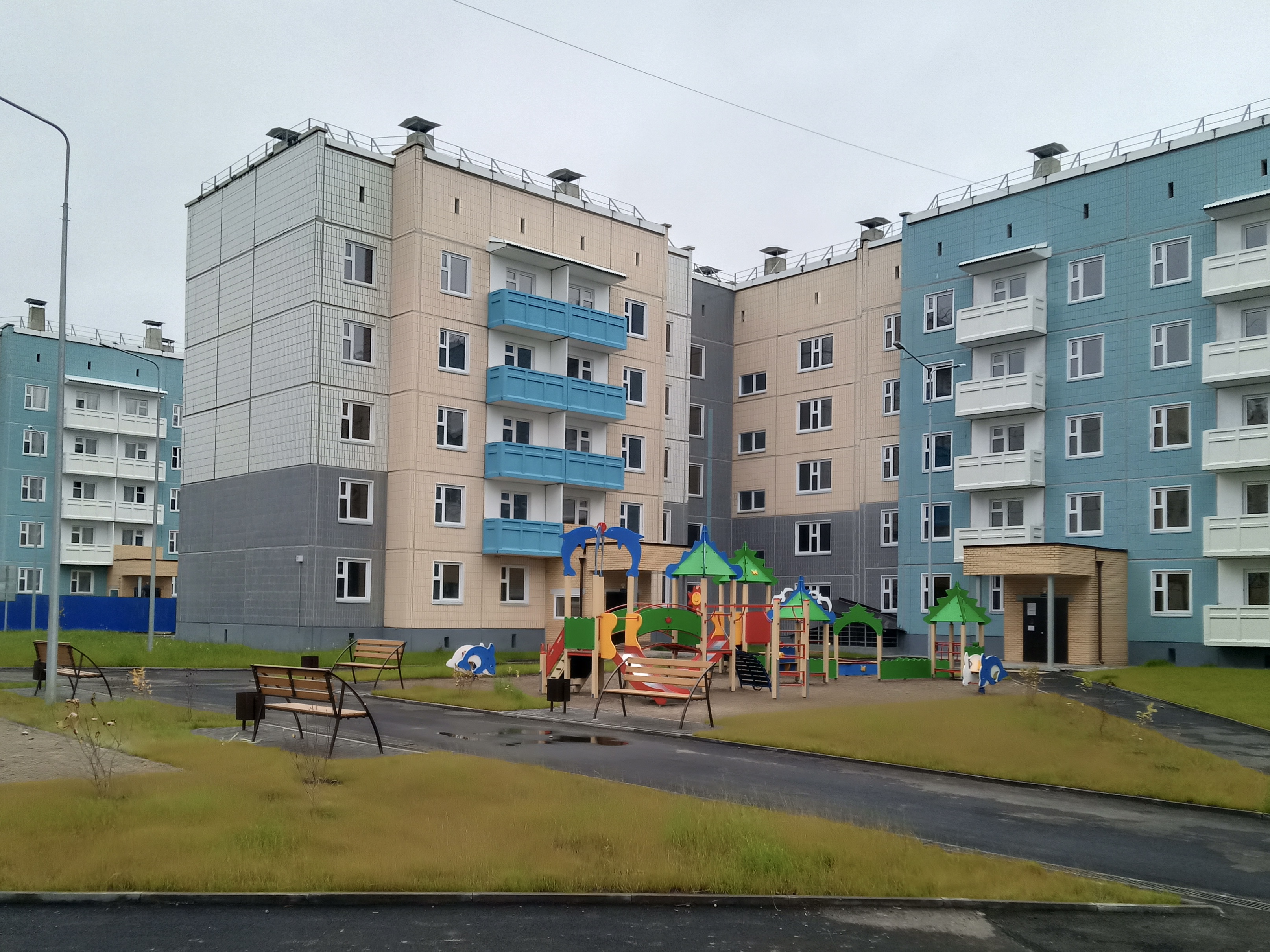 Марат Хуснуллин: Более 850 тысяч человек переехали из аварийных домов в новые квартиры с 2019 года